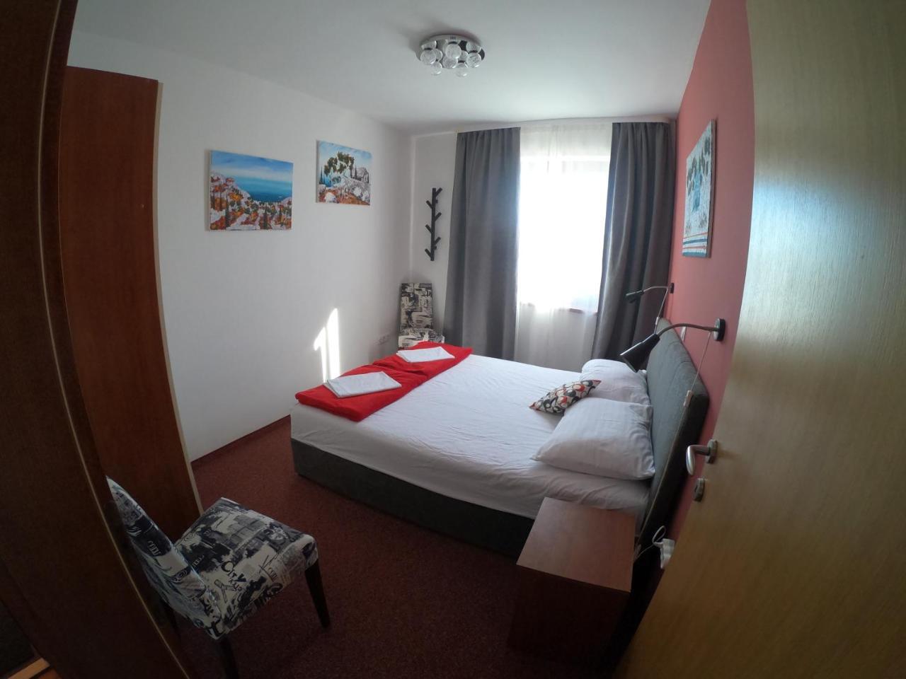 Apartments Myadria Malinska Luaran gambar