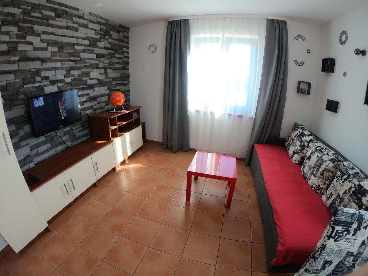 Apartments Myadria Malinska Luaran gambar